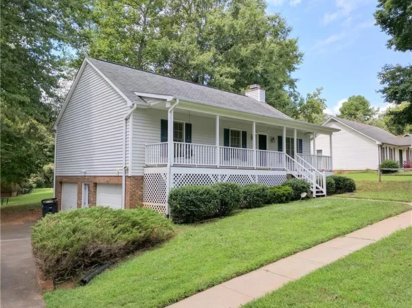 930 Hazelwood Dr, Winston Salem, NC 27103