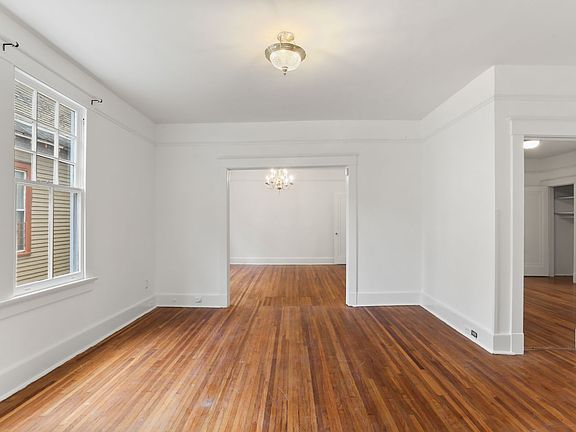 3rd image of 2319-2321 Lowerline St