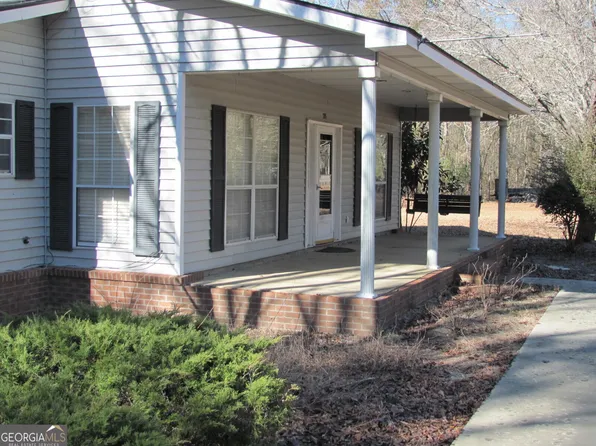 205 Oakland Heights Rd, Sylvester, GA 31791