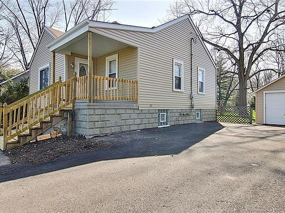 3rd image of 7310 Taft St