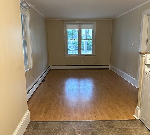 5th image of 24 Hillside Ave APT 2