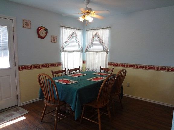 3rd image of 148 Indian Paintbrush Dr