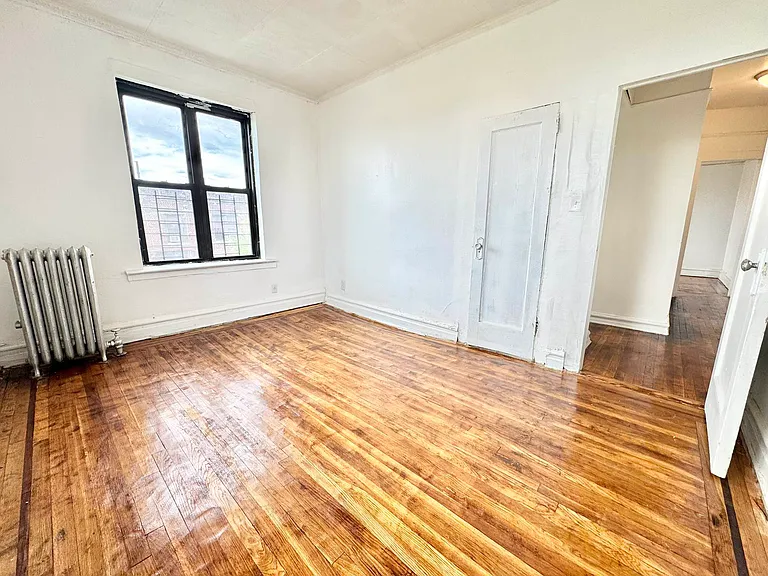 679 48th St #4B — Photo 14