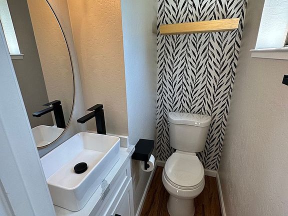 3rd image of 8667 Mariners Dr APT 27