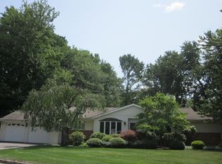 29 Carlos Dr, Fairfield, NJ 07004