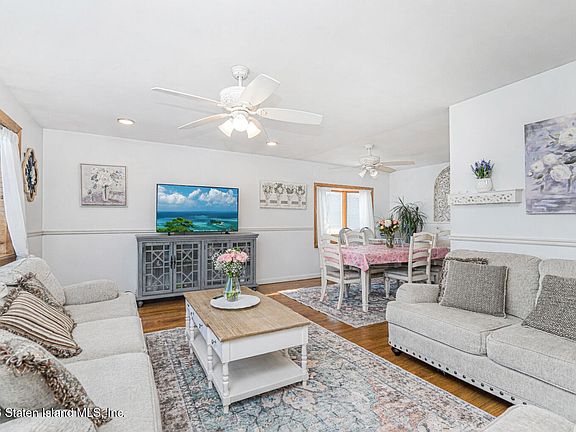 2nd image of 470 Beach Rd