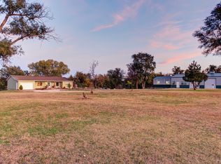 2040 N Halstead Rd, Salina, KS 67401