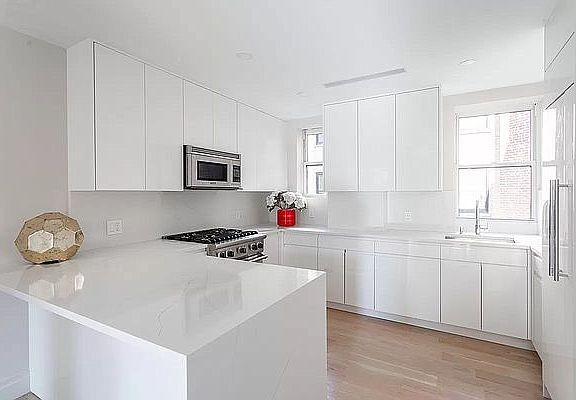 4th image of 10 W 86th St #12A