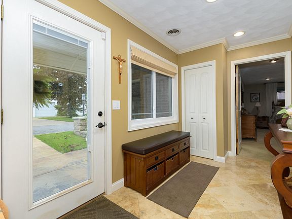2nd image of 512 E Shore Dr