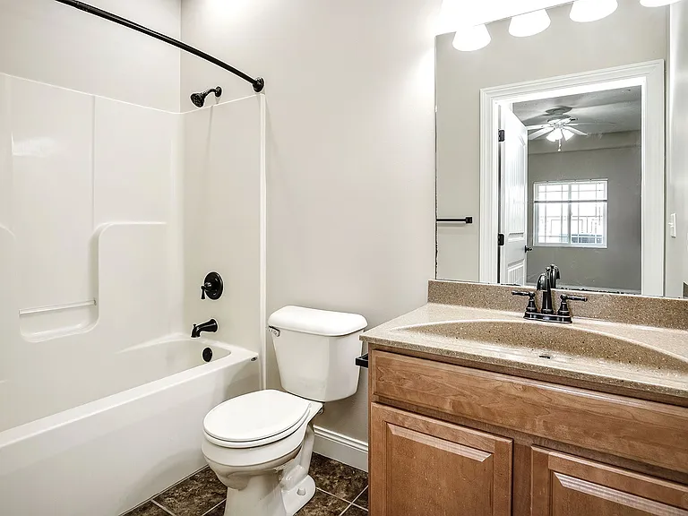 Oak Pointe — Photo 24