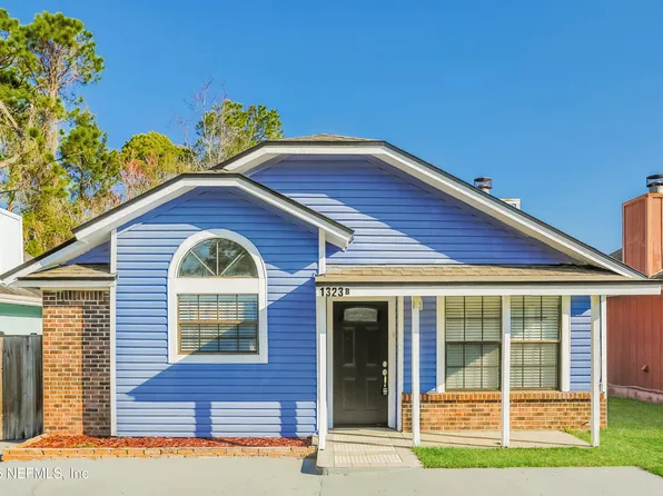 1323 BRANDYWINE Drive #B, Orange Park, FL 32065