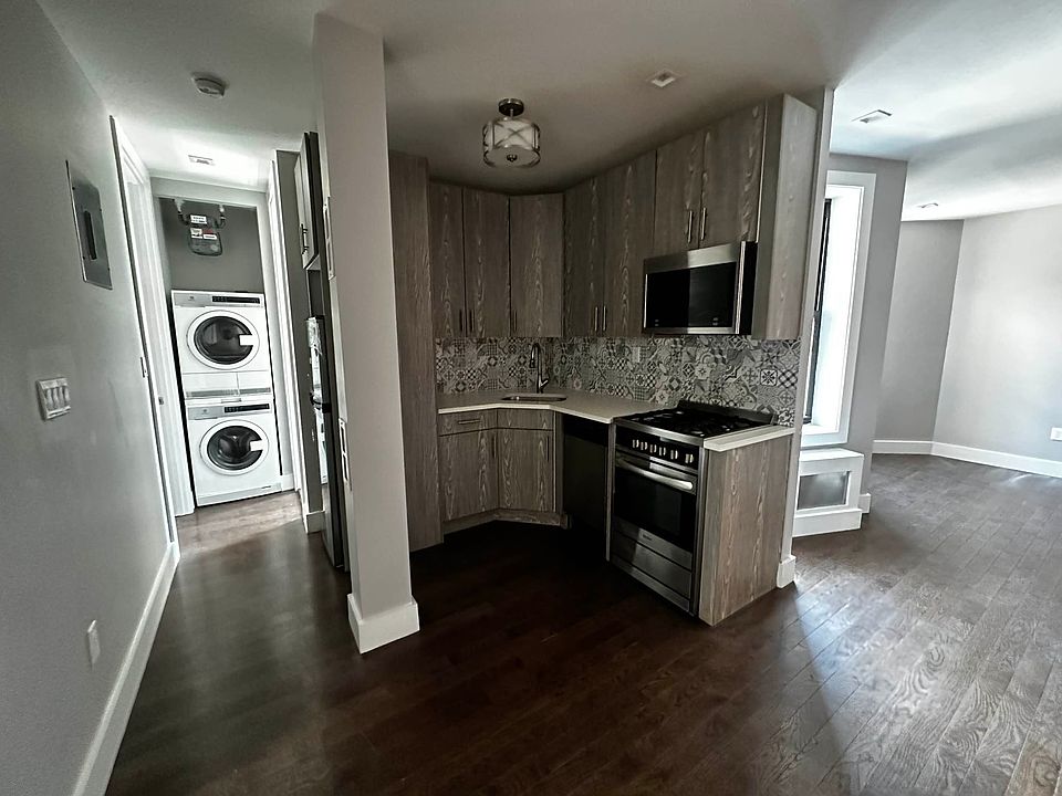 1st image of 612 W 182nd St #39