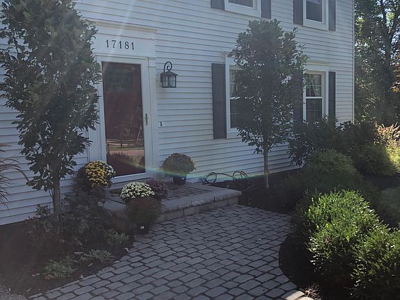 3rd image of 17181 Woodmere Dr