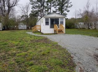 17 Richardson Dr, Hubert, NC 28539