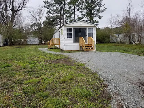 17 Richardson Dr Photo 1