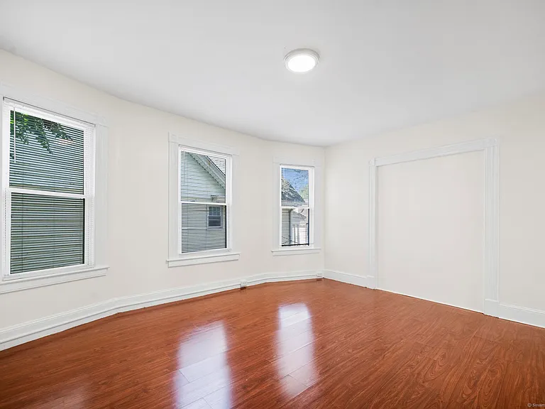 215 Woodlawn Ter #2 — Photo 8