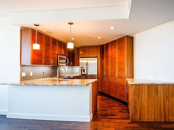 3rd image of 10820 71st Ave APT 5D