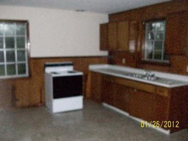 2nd image of 5010 Santos Dr E