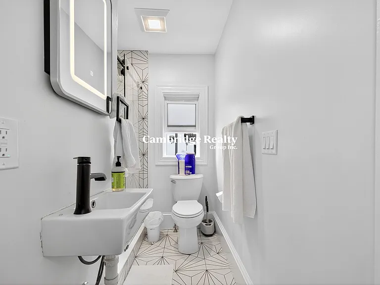 256 Main St #2T — Photo 12
