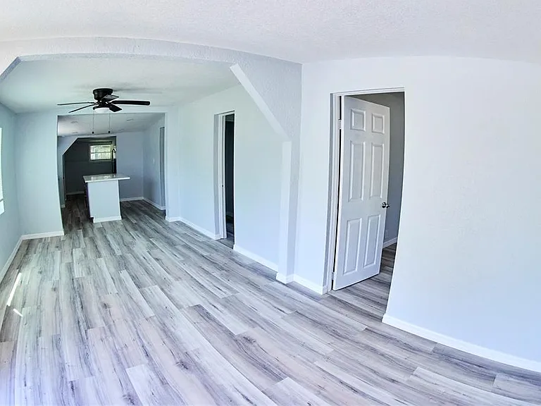 3917 E Hanna Ave — Photo 3