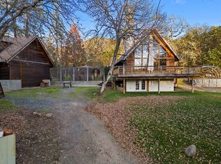 3390 Wards Creek Rd, Rogue River, OR 97537