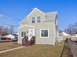 421 Manitowoc St, Menasha, WI 54952