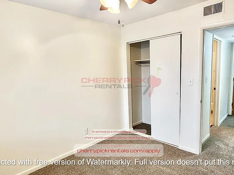2534 Avenue A #11 — Photo 10