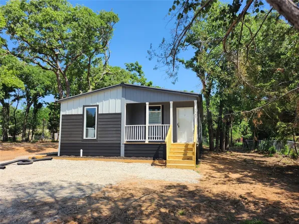 1547 Gale Dr, Azle, TX 76020
