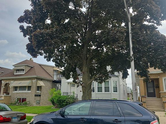 2nd image of 2915 N 75th Ave