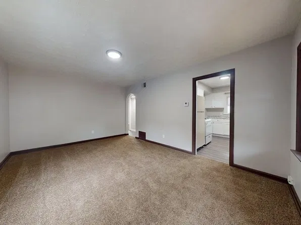 939 Clifford Ave, Akron, OH 44306