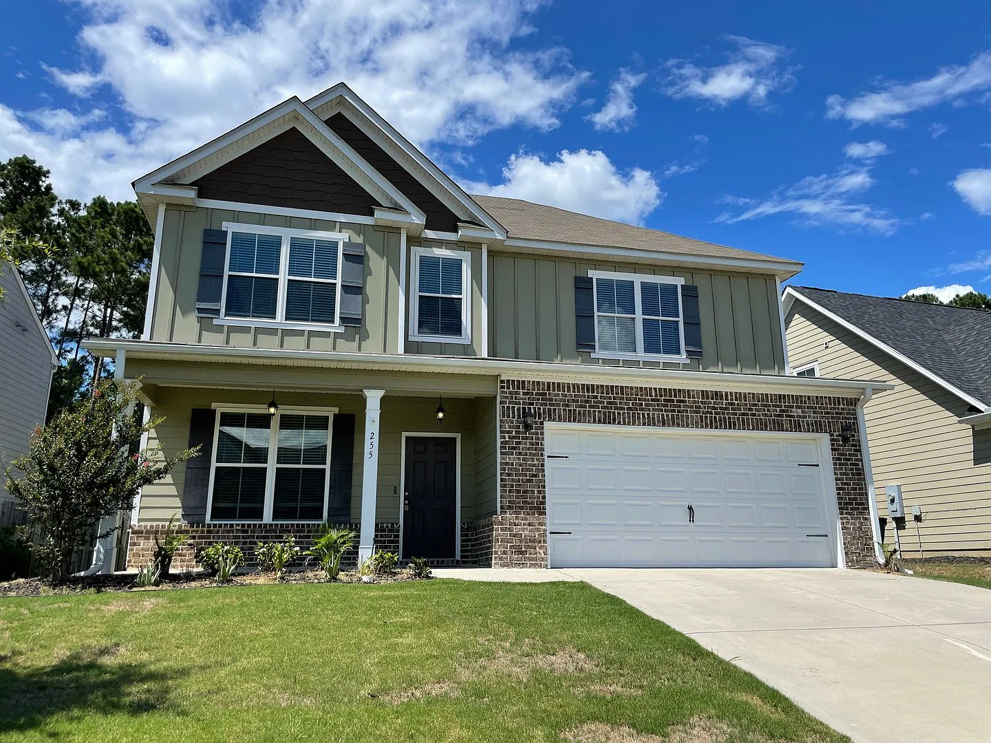 4 Bed/2.5 Bath with double car garage and fenced backyard in Evans, GA — Photo 1