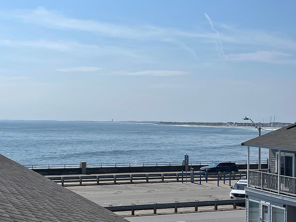 Amazing ocean view from deck