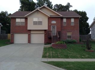 3935 W Parkridge Cir, Springfield, MO 65802