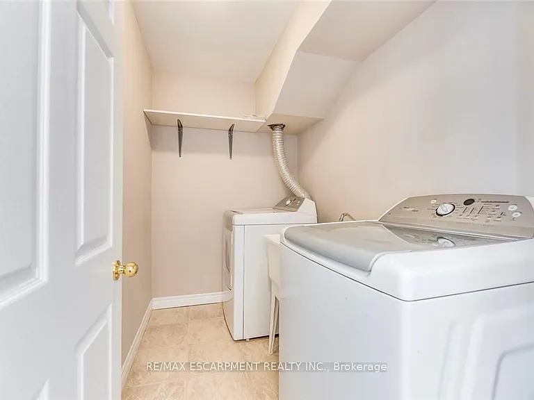 2340 Whistling Springs Cres — Photo 29