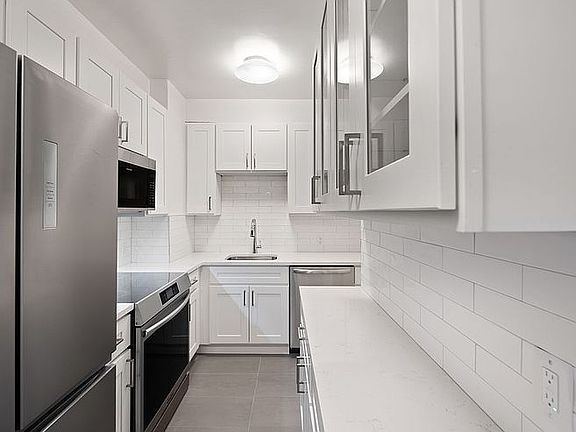 4th image of 107 W 86th St #3C