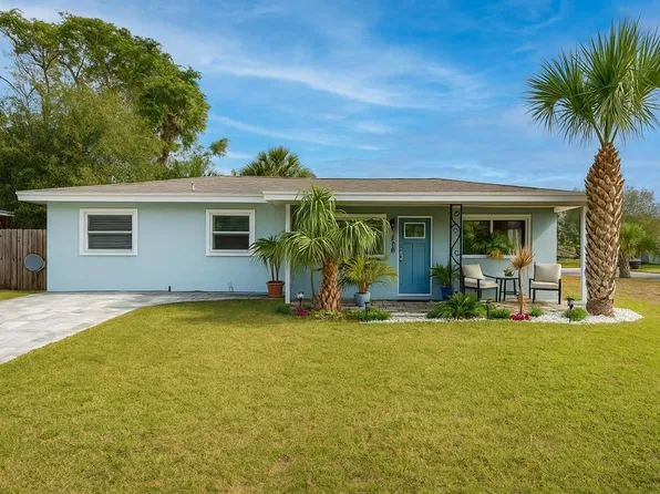 5901 1st St NE, Saint Petersburg, FL 33703