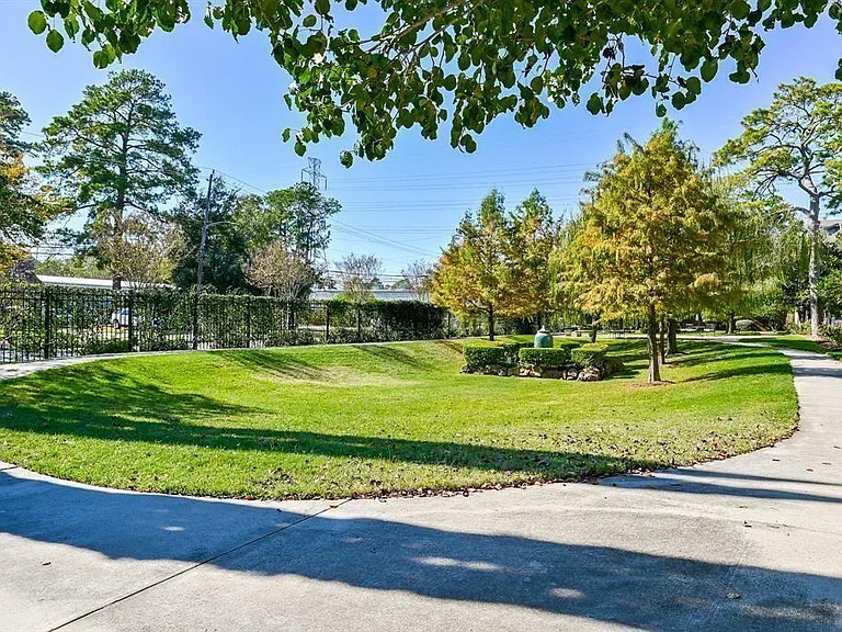 802 Garden Trace Ln — Photo 20