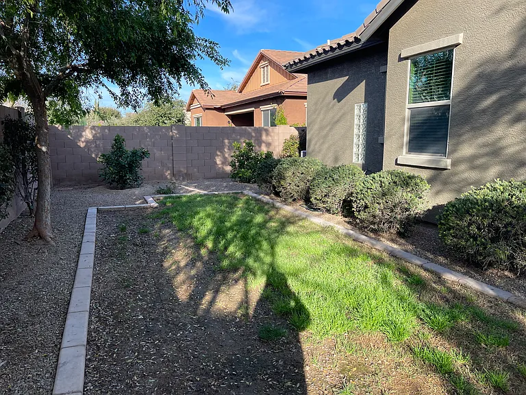 2543 E Penedes Dr — Photo 25