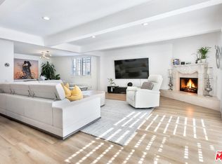 2385 Roscomare Rd Unit D17, Los Angeles, CA 90077