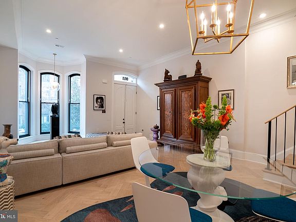 3rd image of 911 M St NW