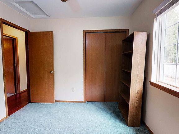 5th image of 5711 57th Ave SE