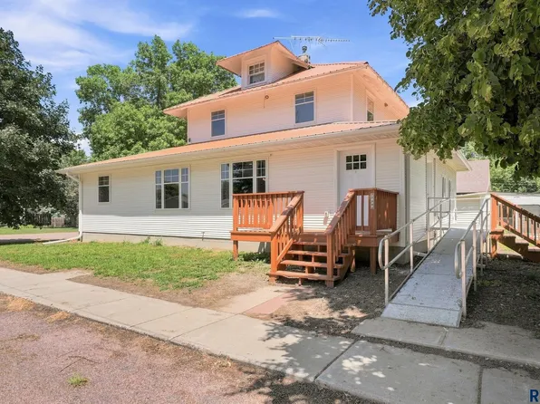 1040 Lincoln St, Centerville, SD 57014