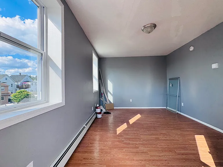 79 Saint Marys Ave #1A — Photo 3