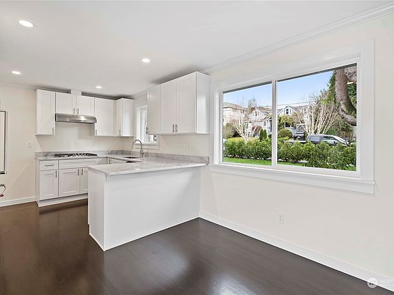 3rd image of 7354 34th Avenue NE