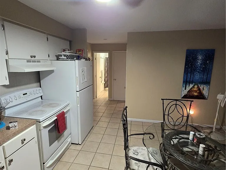 4901 Victoria Dr #205 — Photo 4