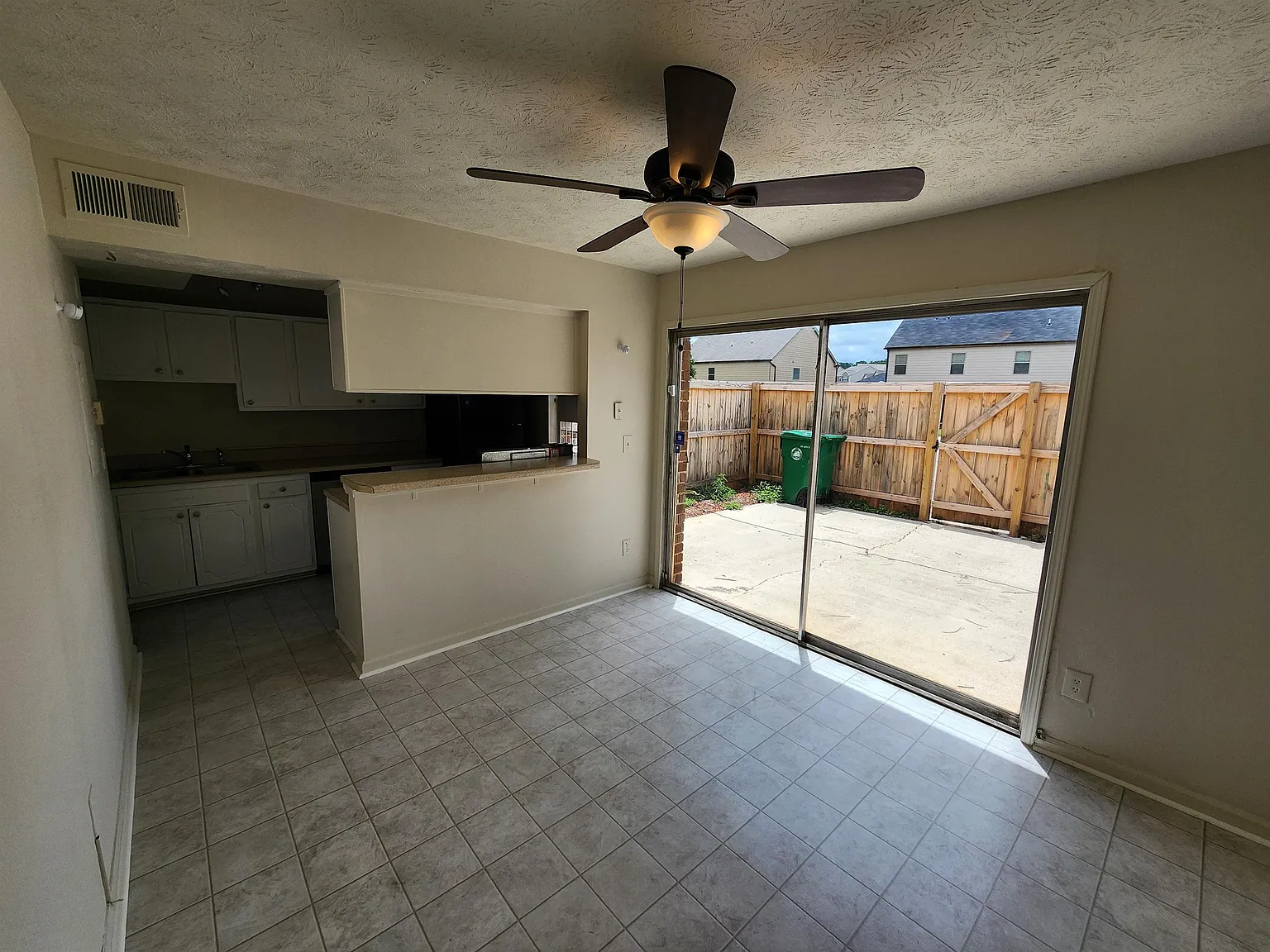 3250 Strawberry Lane - 1 — Photo 4