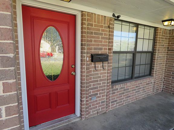2nd image of 903 Parkview Ave