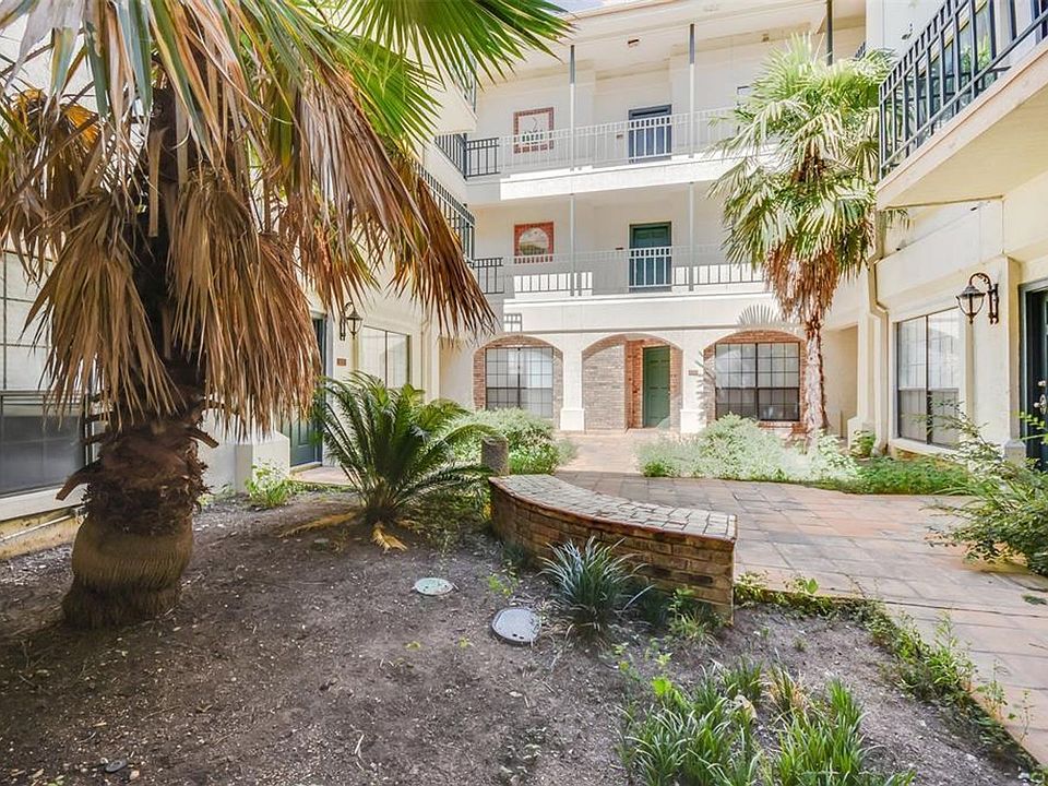 2nd image of 1908 San Antonio St APT 304