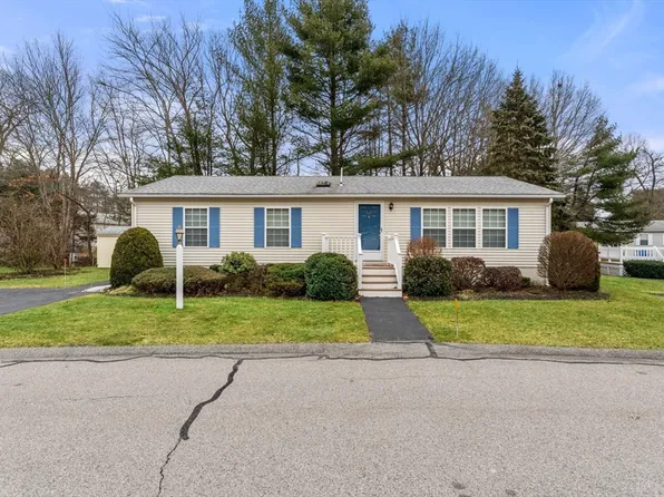 65 Country Dr, Bridgewater, MA 02324