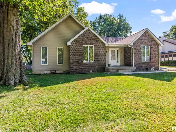 1208 Harmony Ct, Springfield, IL 62703